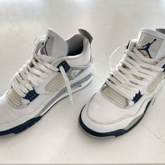 Nike Air Jordan 4 Retro 'Midnight Navy'
